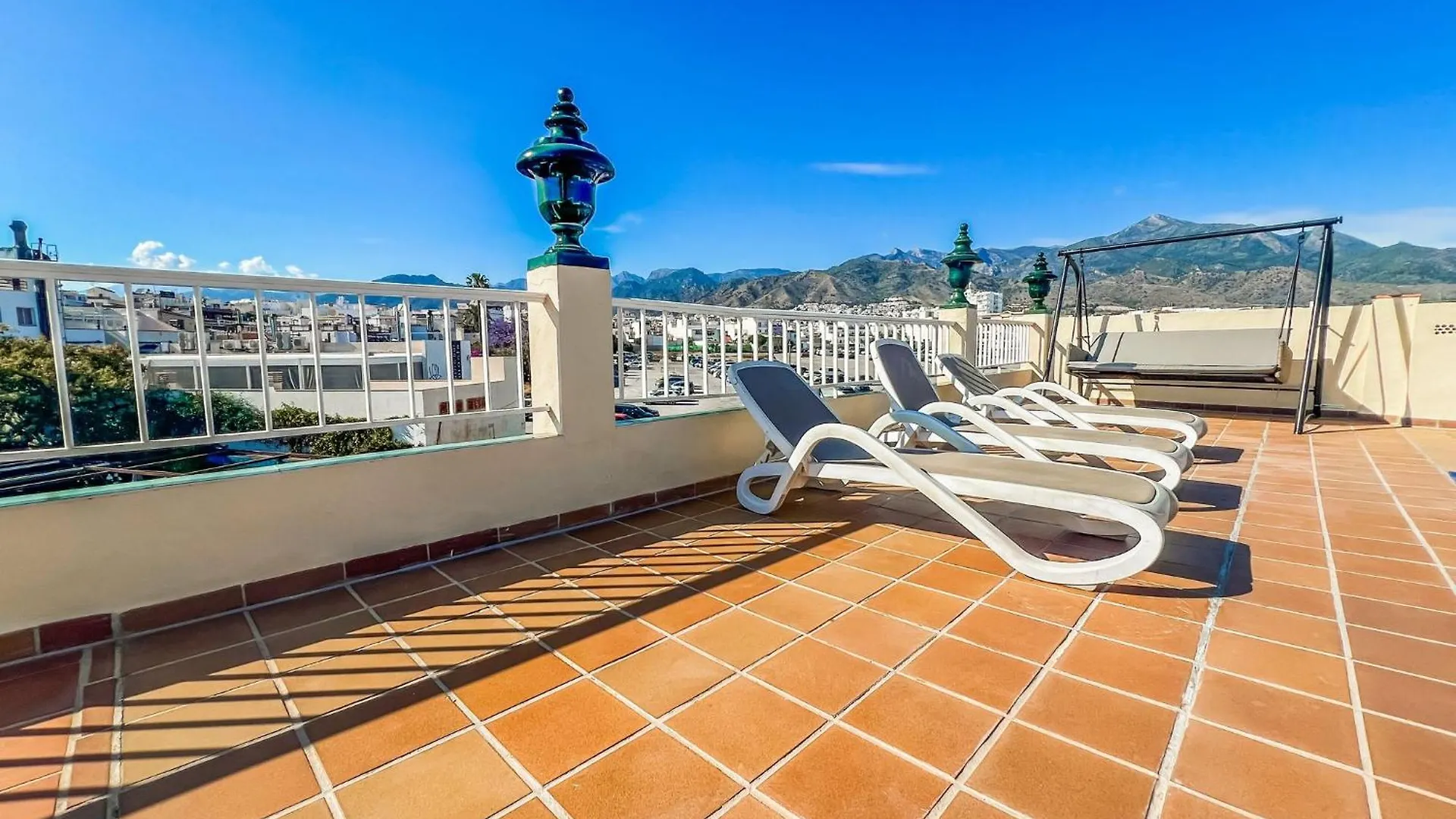First-Floor Apartment With Private Outdoor Area Communal Rooftop Terrace Ca Nerja 0*,